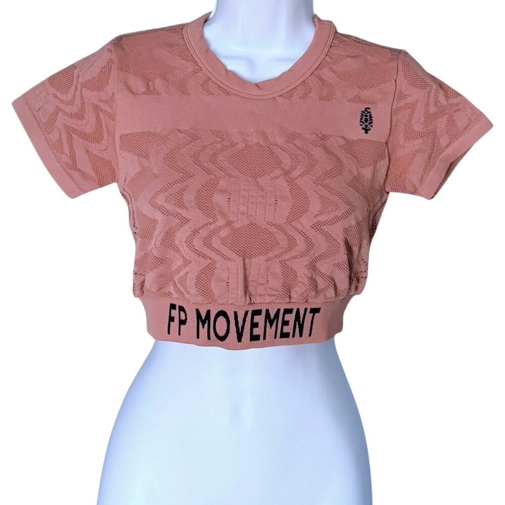 Free People Movement Run The Distance Baby Tee Women’s M/L Dusty Pink Crop NEW - Picture 2 of 6